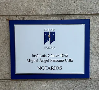 Notaría Del Borne placa